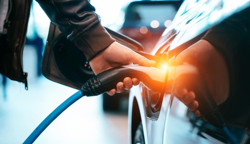 רכב חשמלי יתרונות וחסרונות